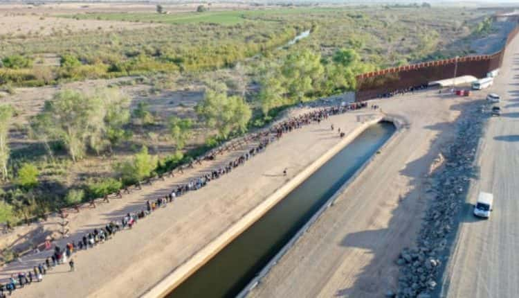 US Shuts Down Arizona Border Crossing Amidst Unprecedented Influx Of ...