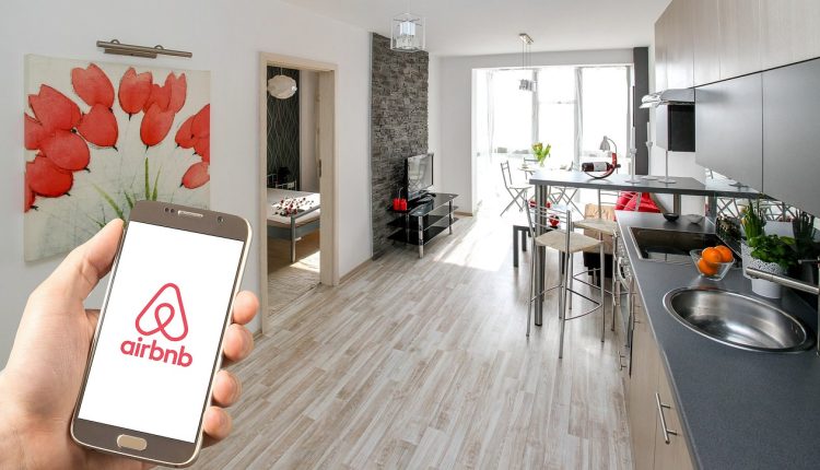 Airbnb Host Sued For Invasion Of Privacy After Sending Guest’s Photo To ...